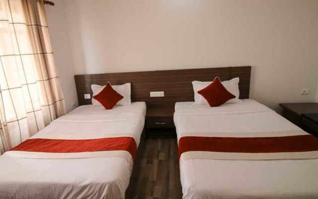 Hotel Aakash International