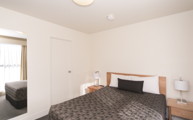 The Old Woolstore Apartment Hotel