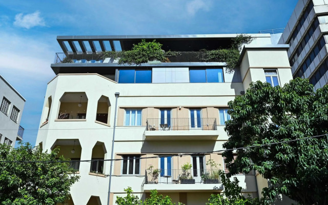 Taverna by HolyGuest