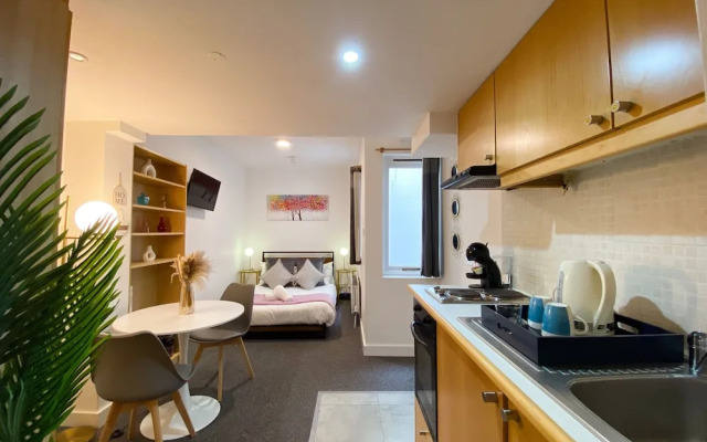 Modern studios Close to Hyde Park