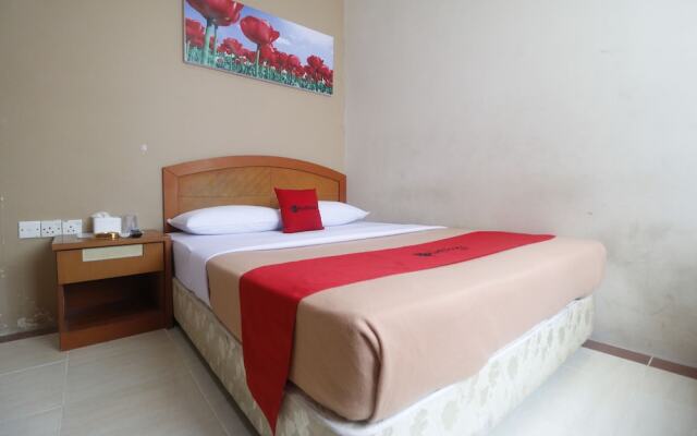 RedDoorz near Nagoya Hill Batam 2