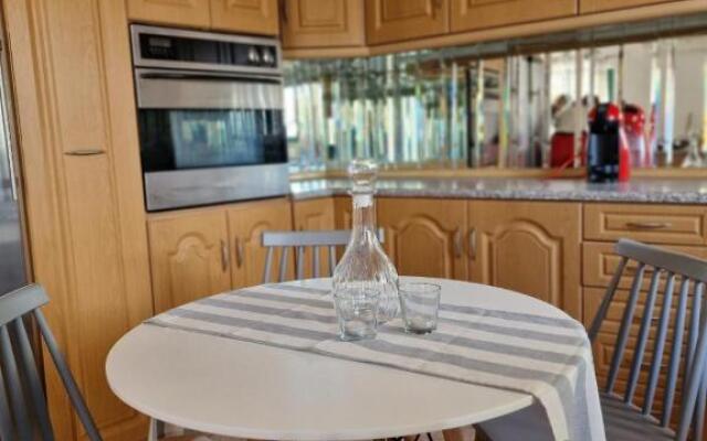 The mulberry apartment