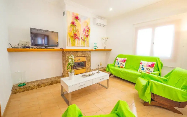 Apartamento Piscina Muro