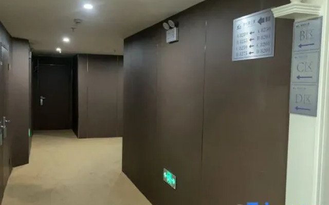 Qingyiwan Apartment (Shanghai Railway Station Jiangning Road Subway Station Branch)