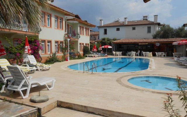 Camelia Apartments