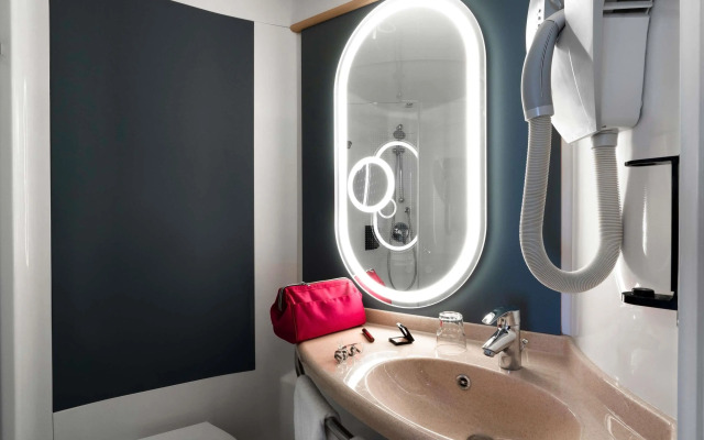 ibis Macon Sud Crêches