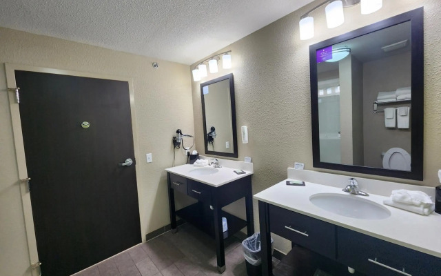 Sleep Inn & Suites