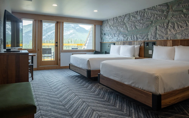 Hotel Canoe and Suites