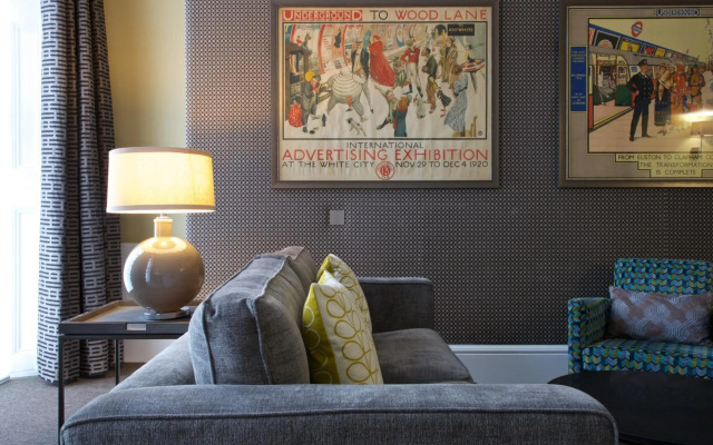 54 Queens Gate Hotel