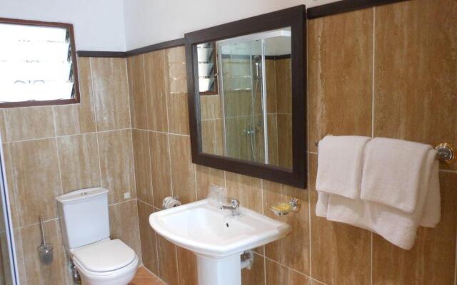 Saara Hotel