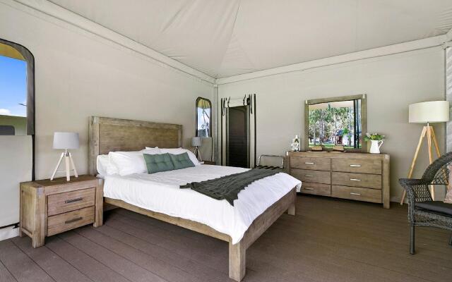 Noosa Habitat Resort B & B