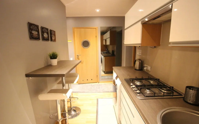 Rainbow Apartments 3