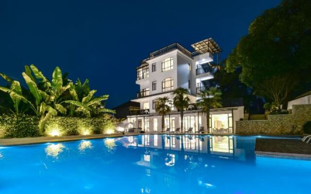Yinye Moganshan Design Aesthetics Pool Resort Homestay