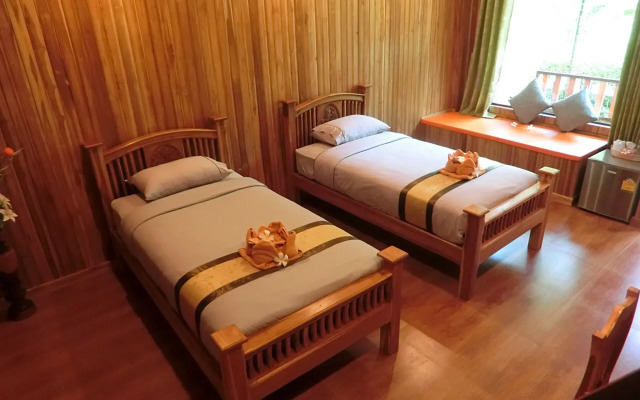 Ban Chom Samed Resort