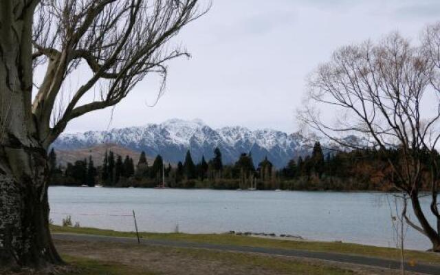 Lakeside Motel - Queenstown