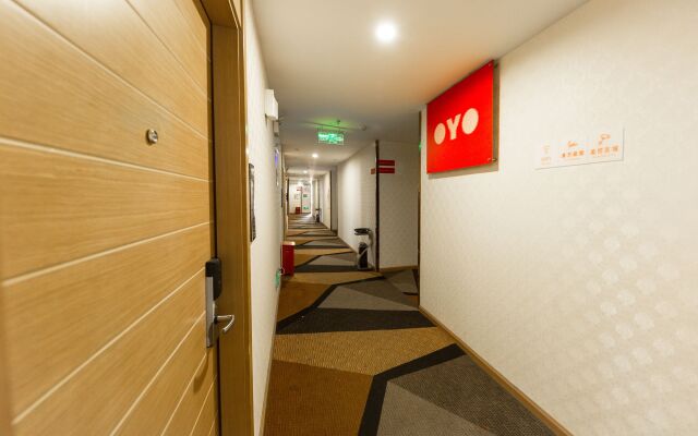 OYO 8011 Hotel