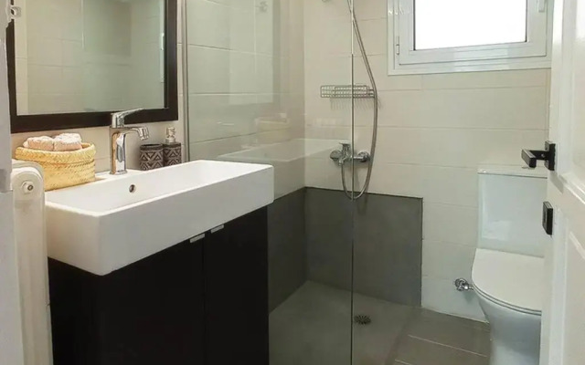 COZY Stylish Apt., 800m to METRO, 2min to Highway
