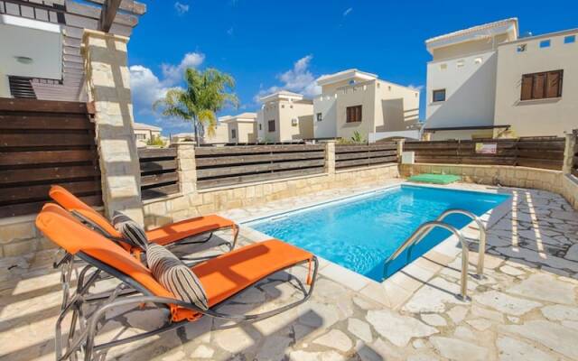 Rent Private Villa 010