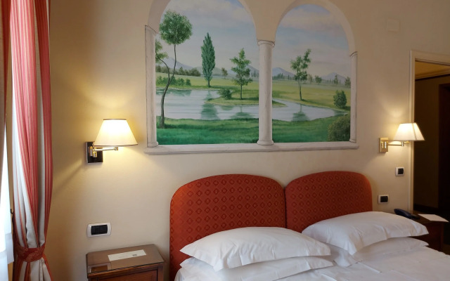 Phi Hotel Canalgrande