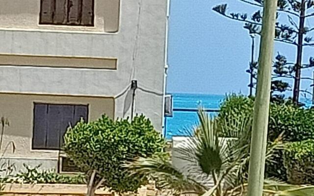 شقه للعائلات تانى صف اللوتس الساحل الشمالى