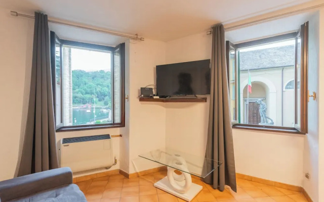 Bell Tower Square by Rent all Como