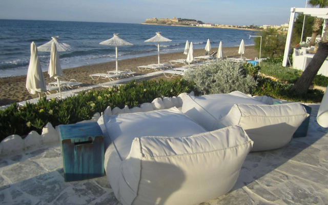 Petradi Beach Lounge Hotel