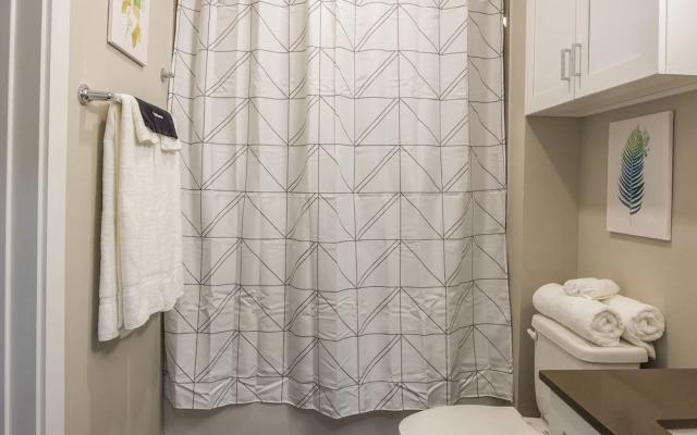 FRONTDESK Old Town Apts Scottsdale