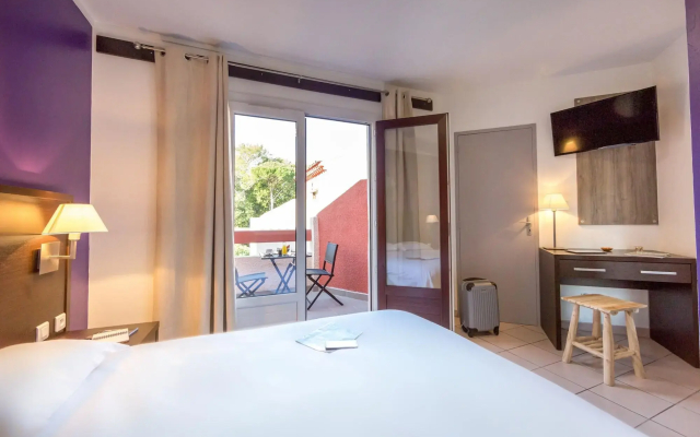 Les Pins Blancs de Provence