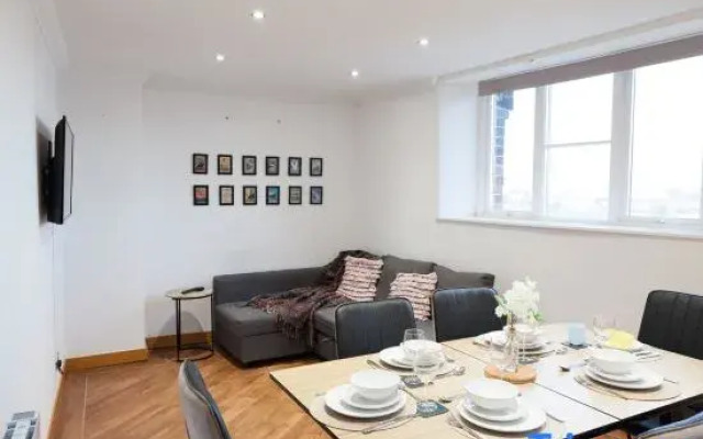 % LongStays | Roof Top Penthouse | Free Parking %