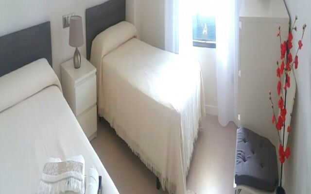 Malaga 103327 2 Bedroom Apartment By Mo Rentals