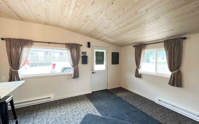 The Trail Inn - Melita, Manitoba - HWY 83/ HWY 3