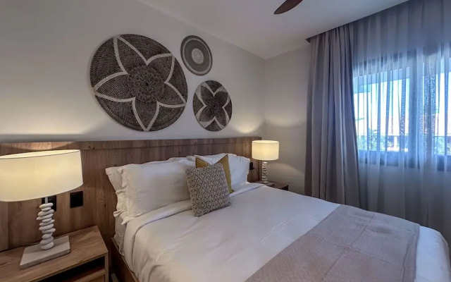 Spectacular Golf Front 3BR Apartment!