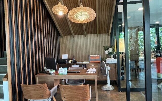 The Bedrooms Maeklong Service Apartment