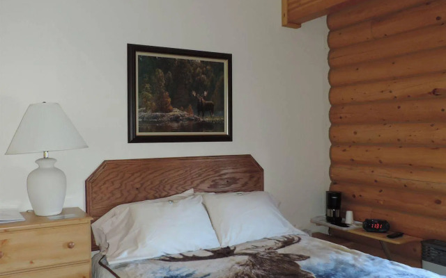 Beluga Lookout Lodge and RV Park