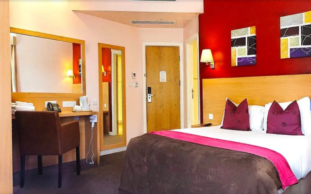 Luton Hotel
