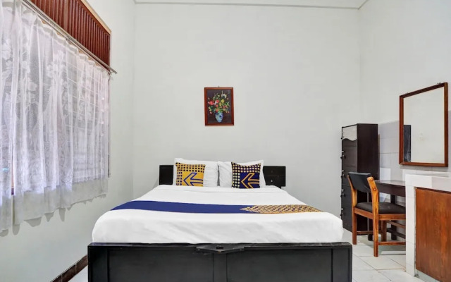 SPOT ON 90539 Taman Borobudur Guest House Syariah