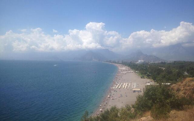 MOURAT Holiday Apartment Flat Furnished House Cheap Sleeping Rooms