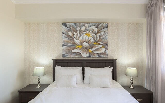 Island Club LA302 by CTHA