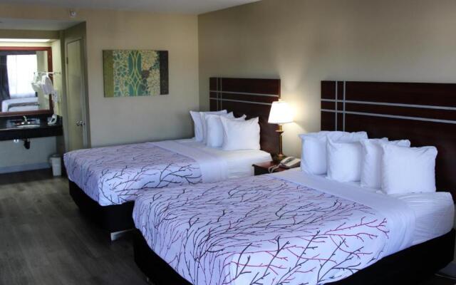 Rancho San Diego Inn & Suites