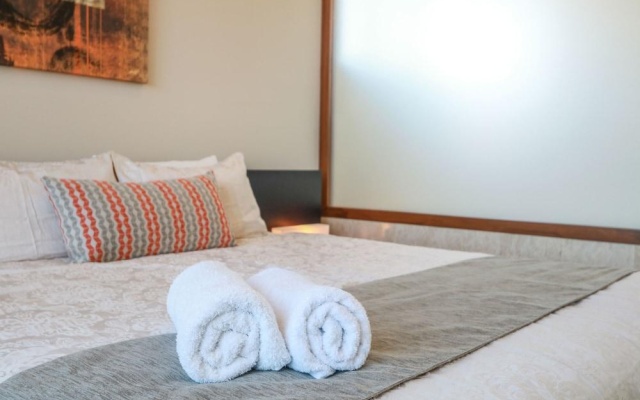 Luxury 2 Bed Apartment located in the Santai Resort – Guest Rooms – Casuarina