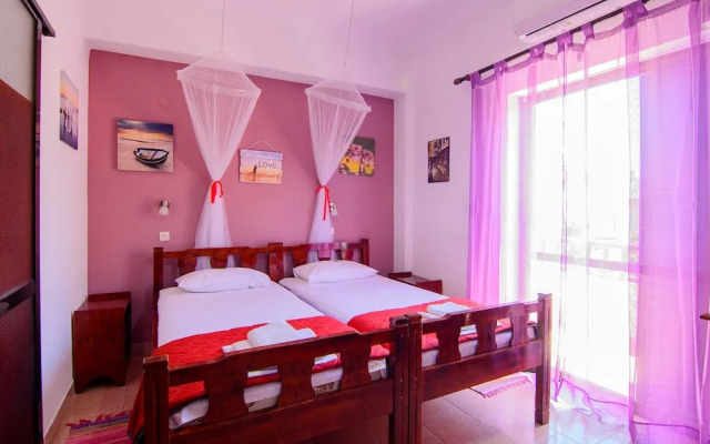 Savas Rooms