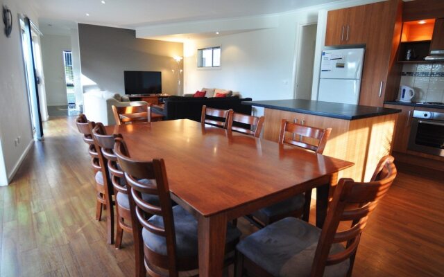 Flying Colours - Free Wifi!