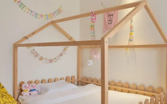 Floral Hotel Xiangfengling Hostel