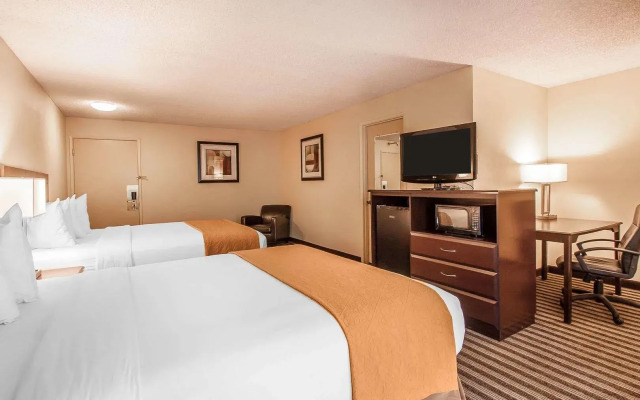 Quality Inn & Suites Vancouver - Hazel Dell