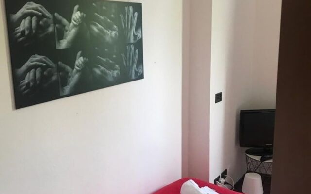 My Room Station Airport