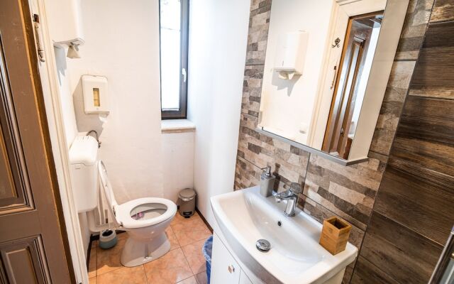 Cvet gora - Camping, Glamping and Accomodations - Hostel