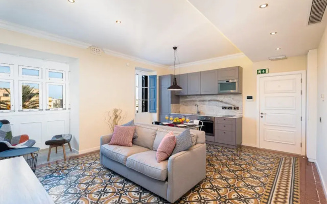 Luxury 2BR Valletta Apartment - Square Sea View