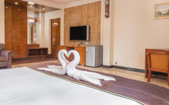 Omatra Hotel Infantry Road