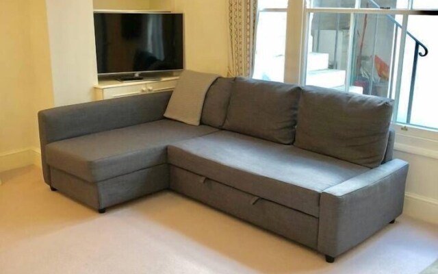 Victoria Station Apartment