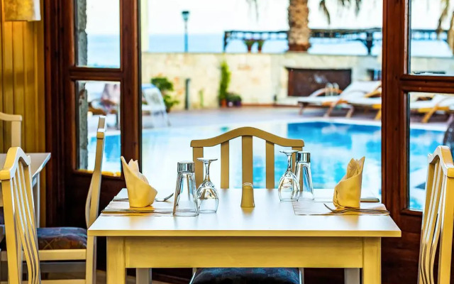 Xenios Possidi Paradise Hotel